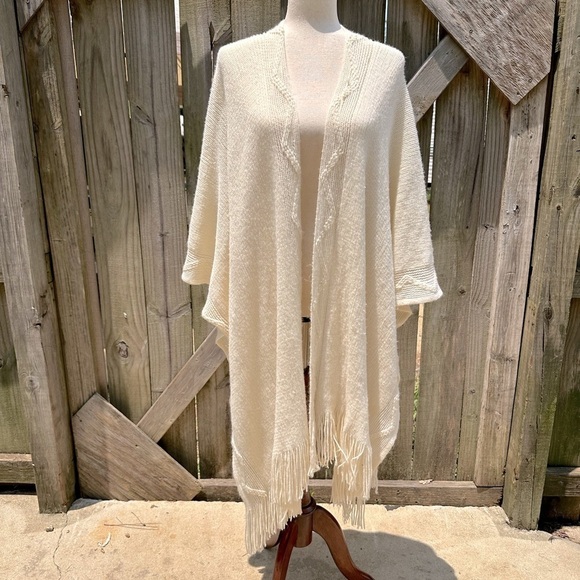 Do Everything in Love Boho Crocheted Knit Fringe Trim Kimono Cardigan Sweater - Picture 1 of 16